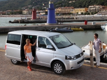 Фото Volkswagen Multivan  №17